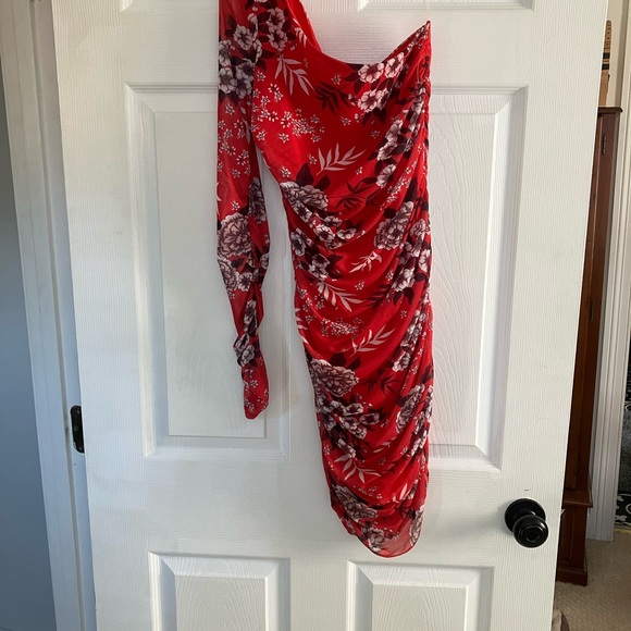 Charlotte Russe Bodycon One Arm Dress - Picture 3 of 3